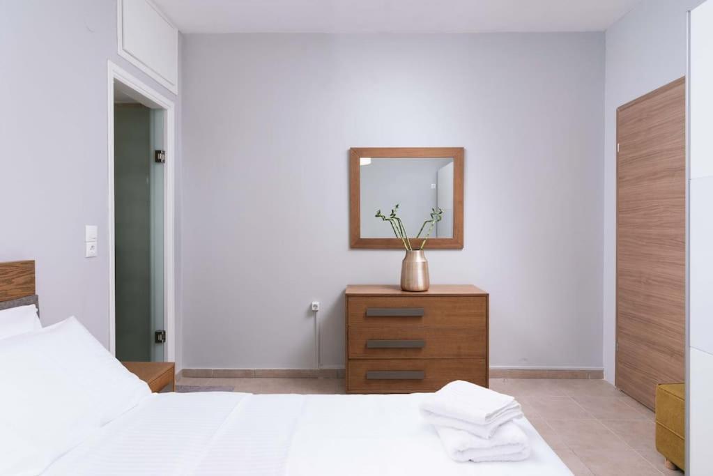 Grekodes1821 Apartment Heraklion  Bagian luar foto